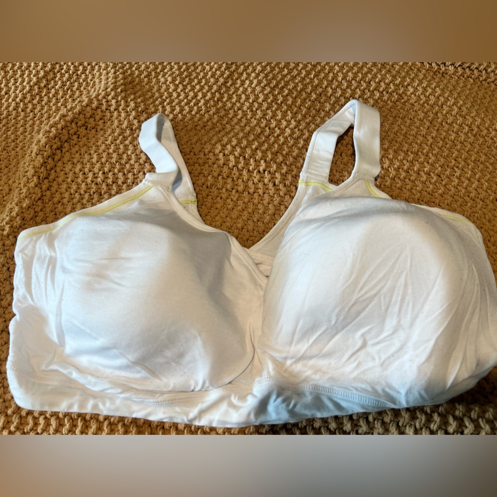 Kindly White Wireless Comfort Bra with Wide Straps